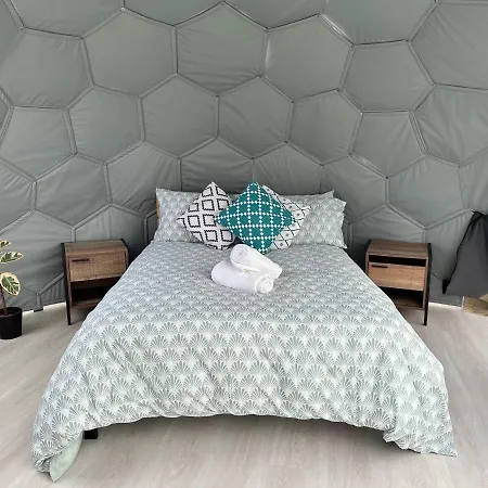 Deerstone Glamping-boulsworth Hill Dome Hot Tub