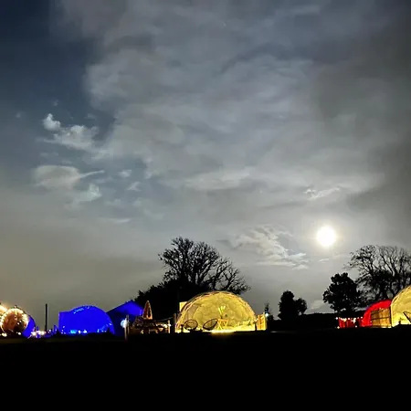 Deerstone Glamping-boulsworth Hill Dome Hot Tub * Earby