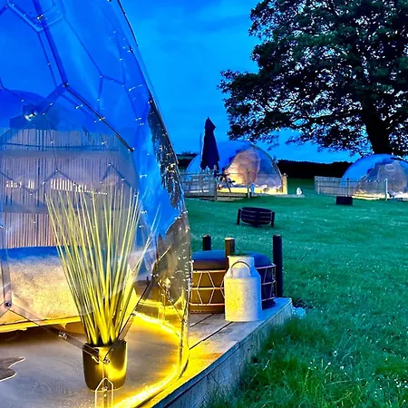 Deerstone Glamping-boulsworth Hill Dome Hot Tub *
