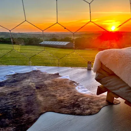 Deerstone Glamping-boulsworth Hill Dome Hot Tub Campismo de Luxo Earby