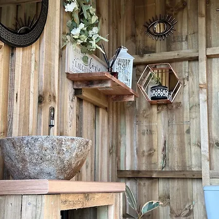 Campismo de Luxo Deerstone Glamping-boulsworth Hill Dome Hot Tub