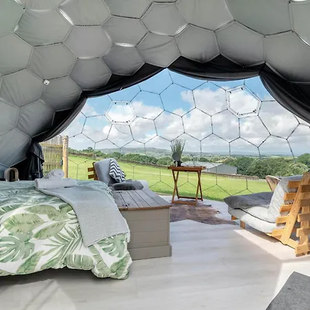 Deerstone Glamping-boulsworth Hill Dome Hot Tub Luxury tent *
