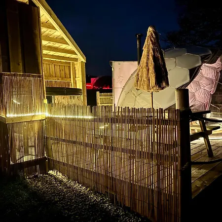 Luxury tent Deerstone Glamping-boulsworth Hill Dome Hot Tub Earby