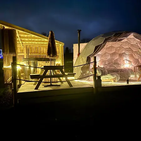 Deerstone Glamping-boulsworth Hill Dome Hot Tub Luxury tent *